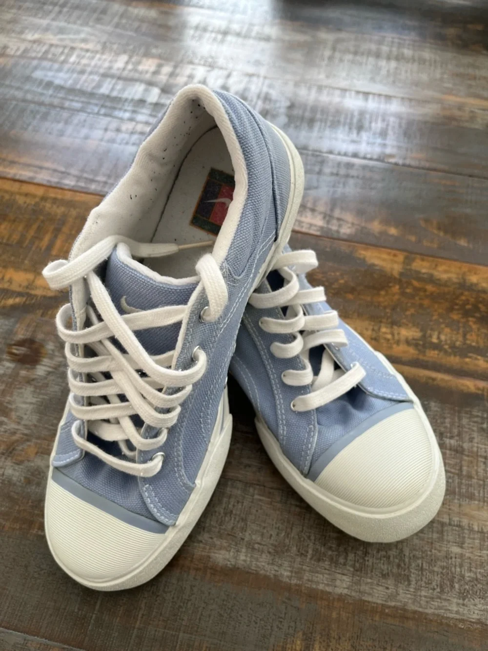 Nike Light Blue and White Low-Top Canvas Sneakers - Picture 3 of 6